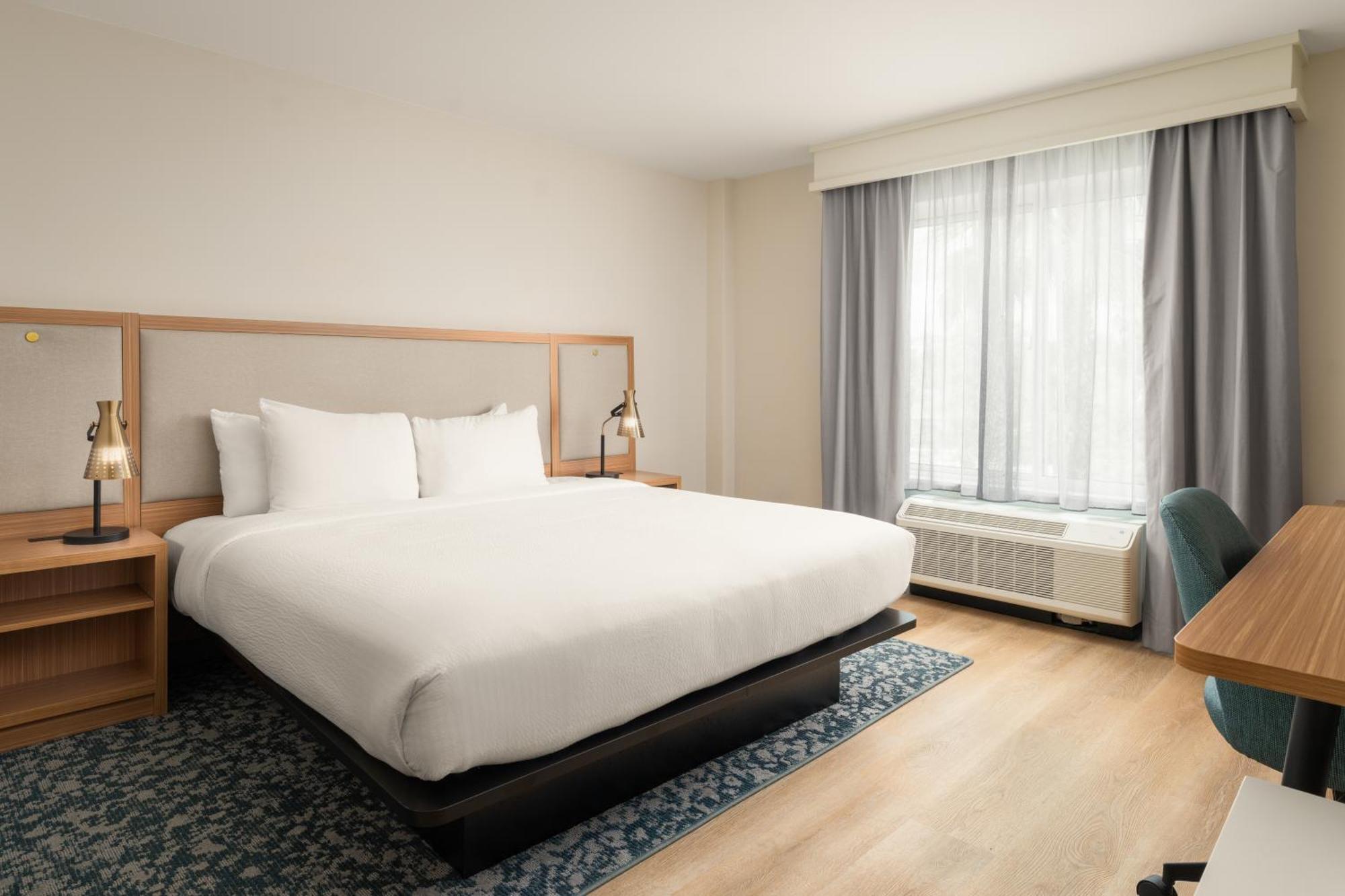 Fairfield & Butler Boulevard Hotel