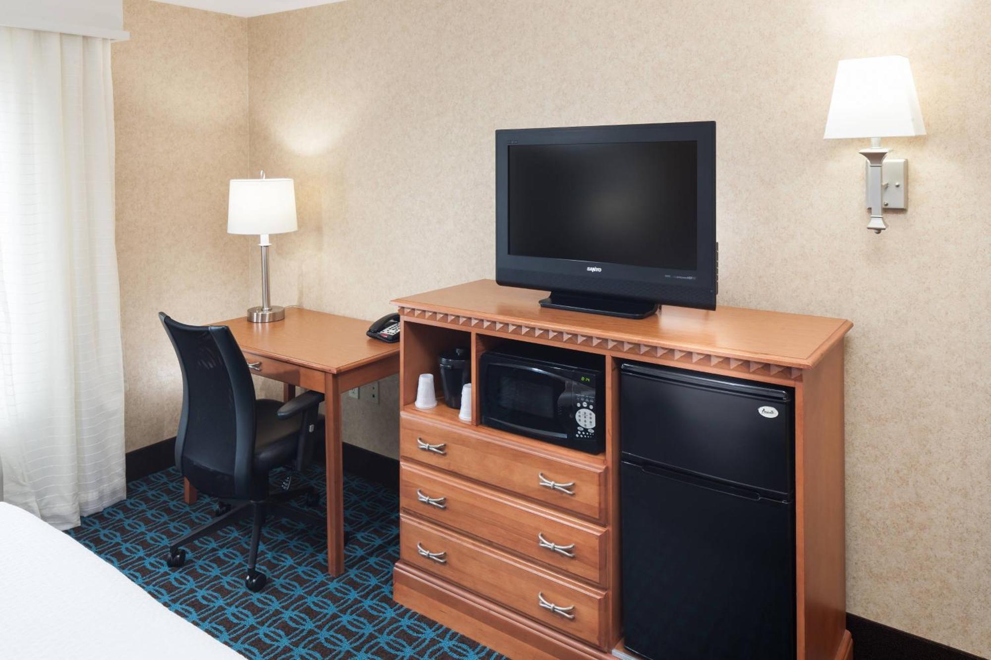 Fairfield & Butler Boulevard 3*